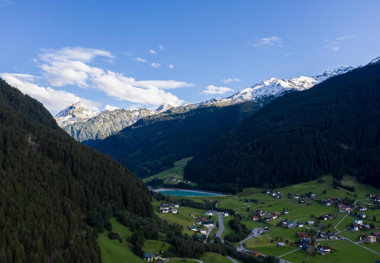 Nova Gosta Montafon Neu By Pferd Auf Wolke